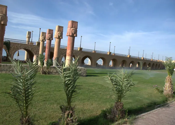 Oskena Azzurra Sahl Hasheesh *